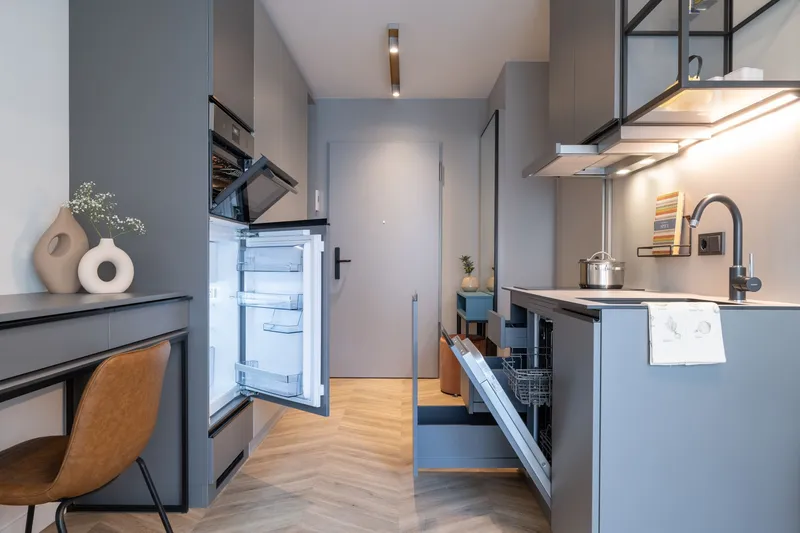 Stylisches Mikroapartment mit Einbauküche und eigener Terrasse | verfügbar ab sofort — photo 1